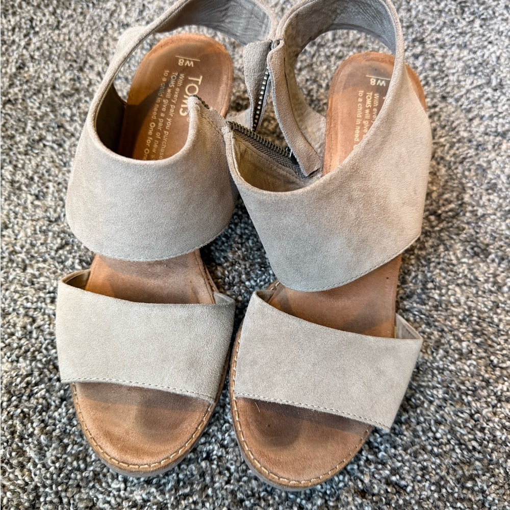 TOMS Light Tan Suede Sandals